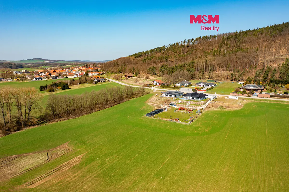 Prodej stavebního pozemku 2579 m²